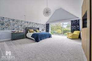 Principal Suite- click for photo gallery